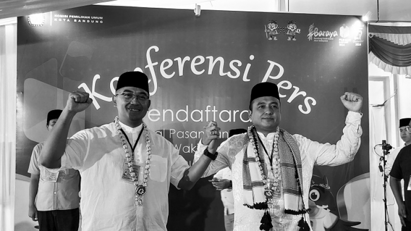 Muhammad Farhan dan Erwin menjadi pasangan Calon Wali Kota dan Wakil Wali Kota Pilwalkot Bandung 2024, Kamis, 29 Agustus 2024. (Foto: Awla Rajul/BandungBergerak)