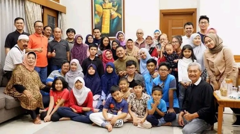 Keluarga Besar Mang Jaya. (Foto: Dokumentasi Kin Sanubary)
