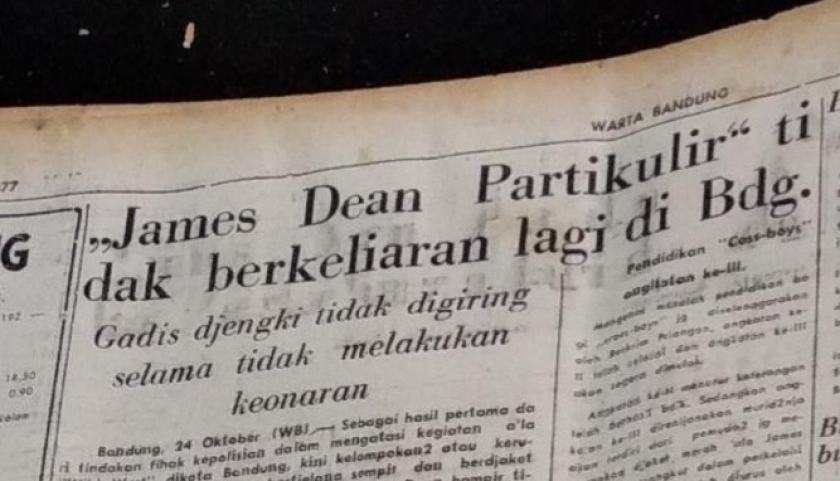 Sebuah laporan surat kabar Warta Bandung edisi 24 Oktober 1957 menyebut kelompok anak-anak muda nakal dengan istilah James Dean partikulir. (Foto: Yogi Esa Sukma Nugraha)