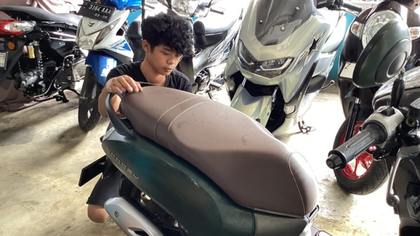 Ilsan, anak pemilik San Wash. (Foto: Maulida Hasna Haniifa)