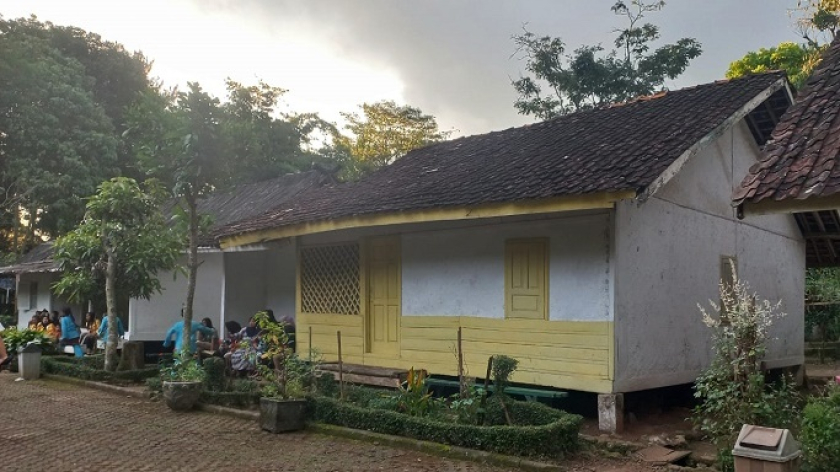 Bentuk rumah di kampung adat Kampung Pulo, Kabupaten Garut. (Foto: Merrina Listiandari/Komunitas Djiwadjaman)