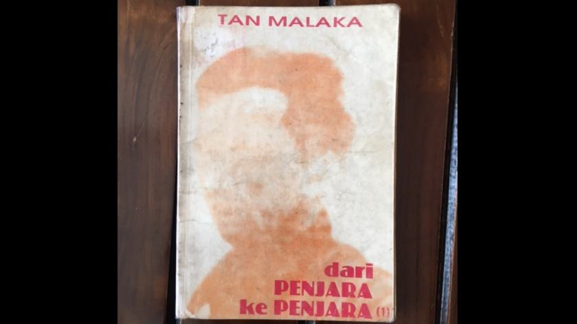 Buku Dari Penjara ke Penjara I karya Tan Malaka yang banyak beredar di kalangan aktivis pada era 1990-an. (Foto: Anton Solihin)