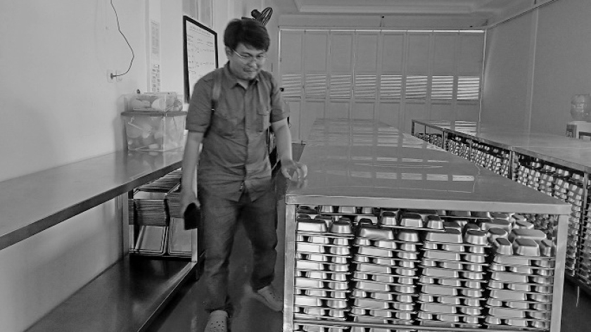 Salah satu dapur MBG di Kabupaten Bandung Barat yang menerapkan SOP, September 2025. (Foto: Muhammad Akmal Firmansyah/BandungBergerak)