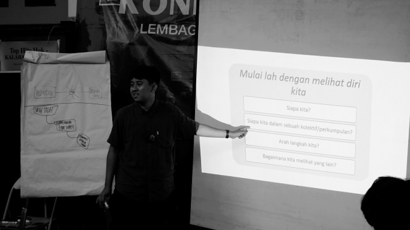Kelas Liar 8  di LBH Bandung, Sabtu, 4 Oktober 2025. Memotret realitas dunia kerja dari sudut pandang orang muda. (Foto: Fitri Amanda/BandungBergerak)