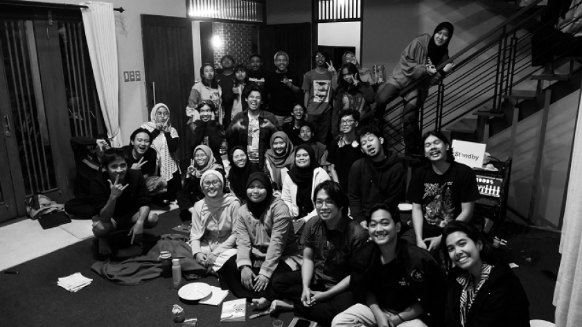 Peserta Kelas Liar Besar yang digelar di pegunungan selatan Bandung, Sabtu, 25 Oktober 2025. (Foto: Fitri Amanda/BandungBergerak)