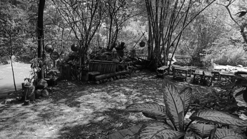 Lingkungan di sekitar Komunitas Cika Cika, Sungai Cikapundung, Bandung, Selasa, 17 Maret 2026. (Foto: Danish Wafi Fazila/BandungBergerak)