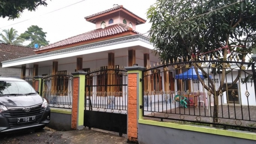 Kondisi masjid Darussalam Bungbulang, Garut Kidul, Rabu (27/3/2024). (Foto: Nuralimat Hakiah)