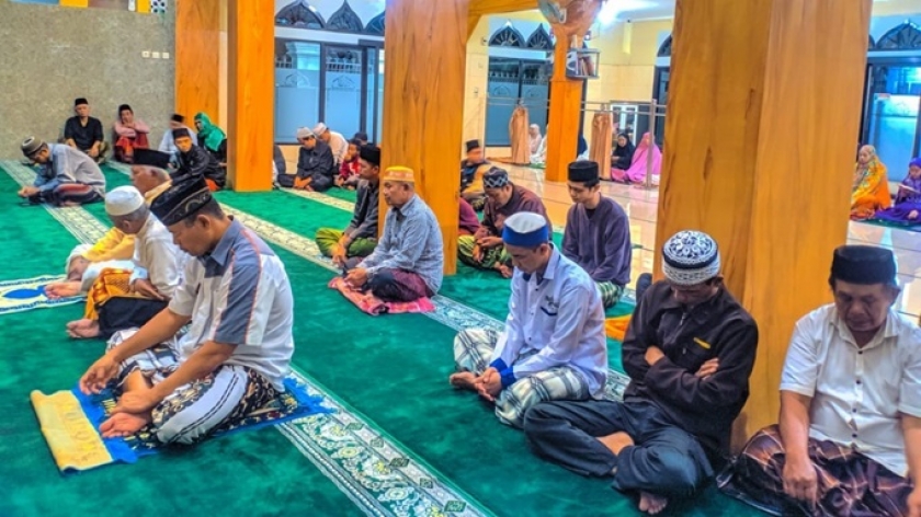 Suasana pengajian, muhasabah di Masjid Al-Hidayah Kebon Terong Cibiru Kota Bandung, foto DKM Al-Hidayah 