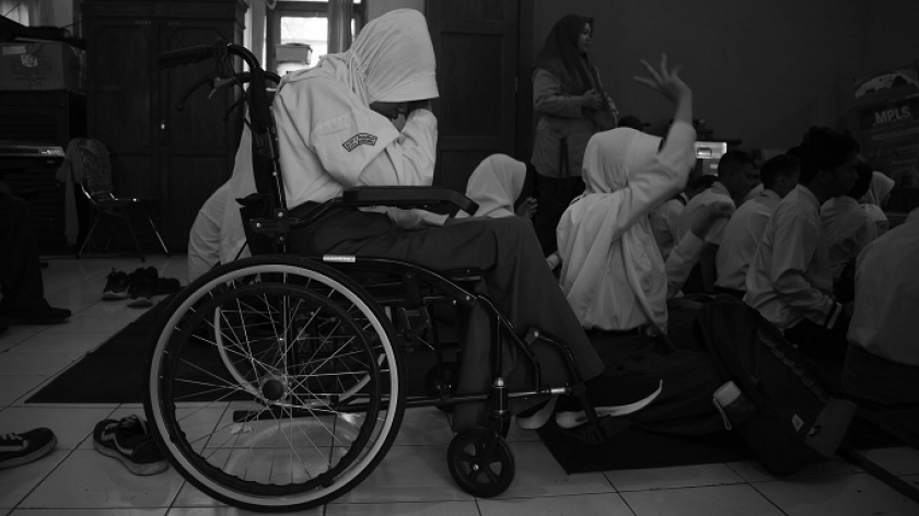 Murid baru mengikuti MPLS secara gabungan di SLBN A Pajajaran Balai Rehabilitasi Sosial Penyandang Disabilitas Netra di Bandung, 15 Juli 2024. (Foto: Prima Mulia/BandungBergerak)