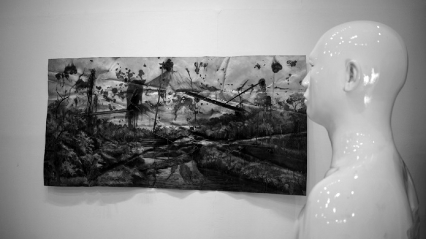 Pameran karya-karya perupa Asmudjo J. Irianto bertema Tubuh Antroposen Sebuah Proposisi di Selasar Sunaryo Art Space, Bandung, 5 Juli 2024. (Foto: Prima Mulia/BandungBergerak)