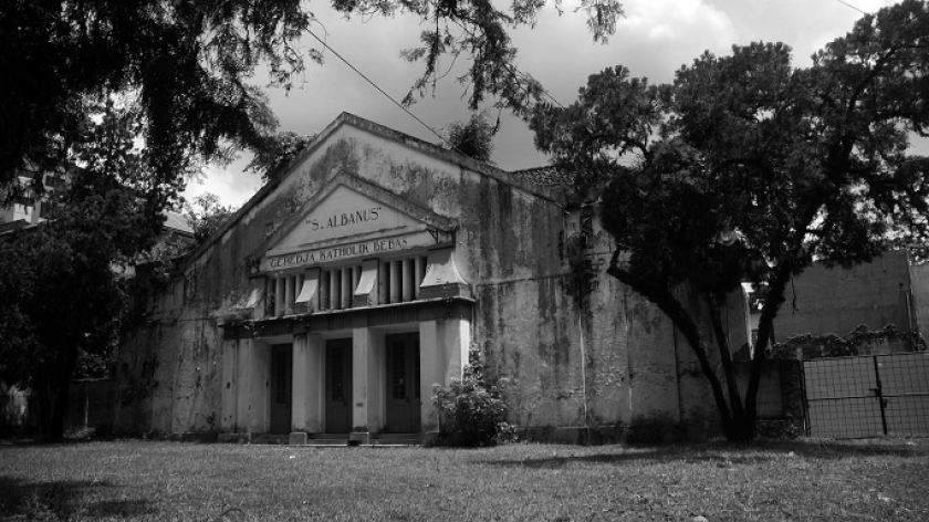 Gereja Katolik Bebas Albanus di Jalan Banda, Bandung, 14 Desember 2021. (Foto: Prima Mulia/BandungBergerak)
