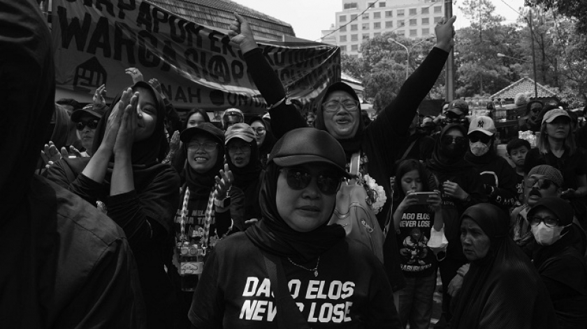 Warga Dago Elos usai sidang vonis sengketa lahan antara warga Dago Elos lawan Muller bersaudara di Pengadilan Negeri Bandung, 14 Oktober 2024. (Foto: Prima Mulia/BandungBergerak)