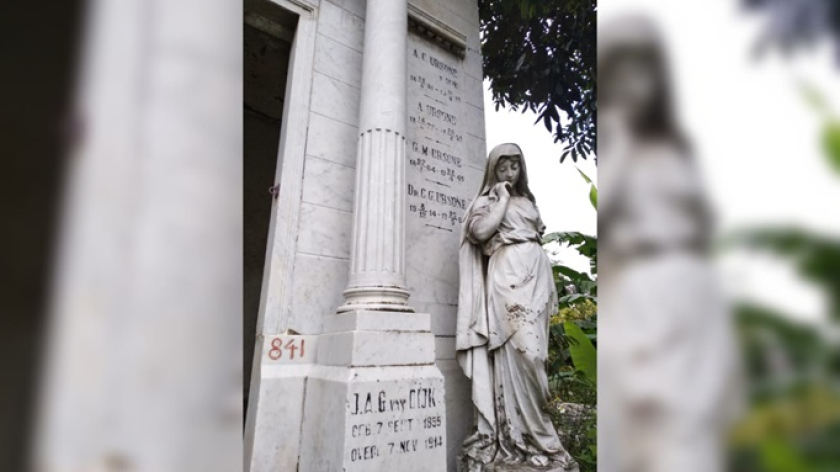 Mausoleum keluarga Ursone di Kerkof Pandu, Bandung. (Foto: Dokumentasi Malia Nur Alifa) 