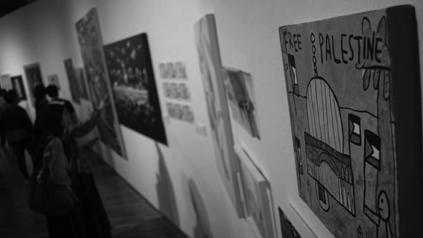 Pameran Occupied Truth The art of Intifada di Galeri Soemardja ITB, Bandung, 17 Desember 2024. Pameran ini menghadirkan karya-karya seniman Indonesia dan Palestina. (Foto: Prima Mulia/BandungBergerak)