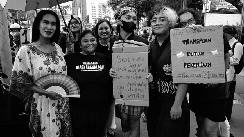 Semangat massa aksi di peringatan Hari Perempuan Internasional, Jakarta, 8 Maret 2025. (Foto: Virliya Putricantika/BandungBergerak).