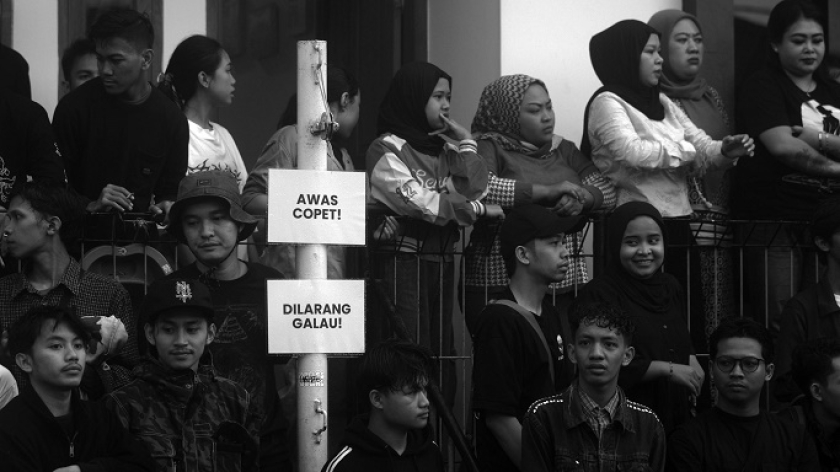 Pengingat untuk keamanan, Dago Elos, Bandung, 12 April 2025. (Foto: Prima Mulia/BandungBergerak)