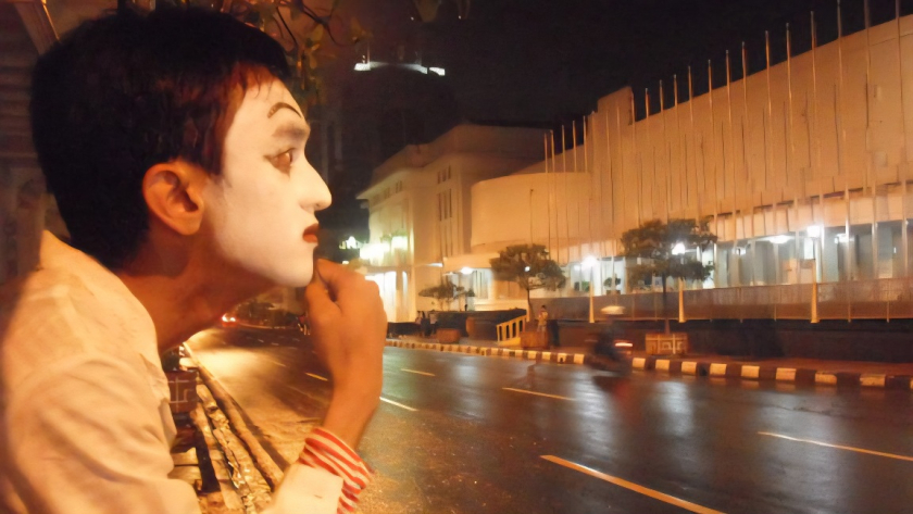 Menatap Gedung Merdeka yang kaya dengan artefak dan arsip bersejarah. (Foto: Dokumentasi Wanggi Hoed)
