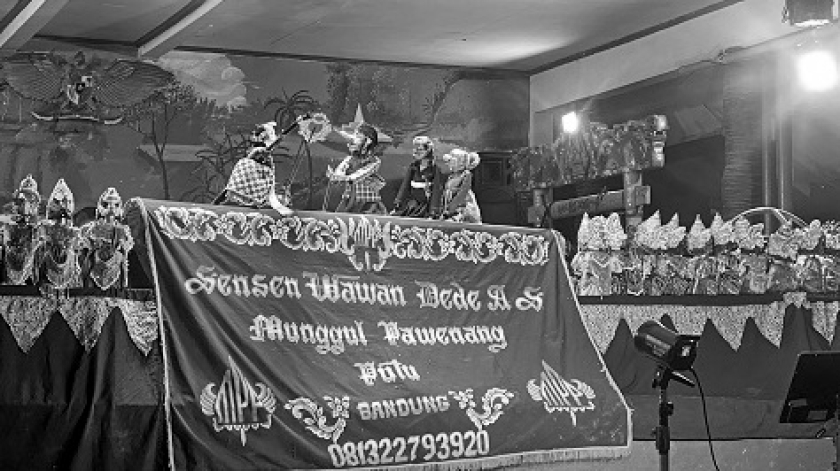 Penghayat Kepercayaan Budi Daya memperingati Pangeling-ngeling ke-98 Pamendak Mama Mei Kartawinata di Pasewakan Warugajati, Cicalung Lembang, Kabupaten Bandung, Selasa, 16 September 2025. (Foto: Yopi Muharam/BandungBergerak)