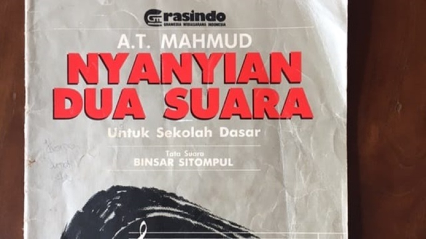 Sampul buku Nyanyian Dua Suara untuk Sekolah Dasar karya A. T. Mahmud. (Foto: Dokumentasi Anton Solihin)  