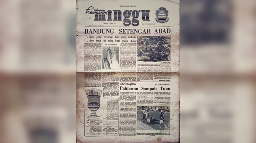 Halaman muka Pikiran Rakyat edisi 1 April 1956 memperingati Bandung Setengah Abad. (Foto: Dokumentasi Kin Sanubary) 