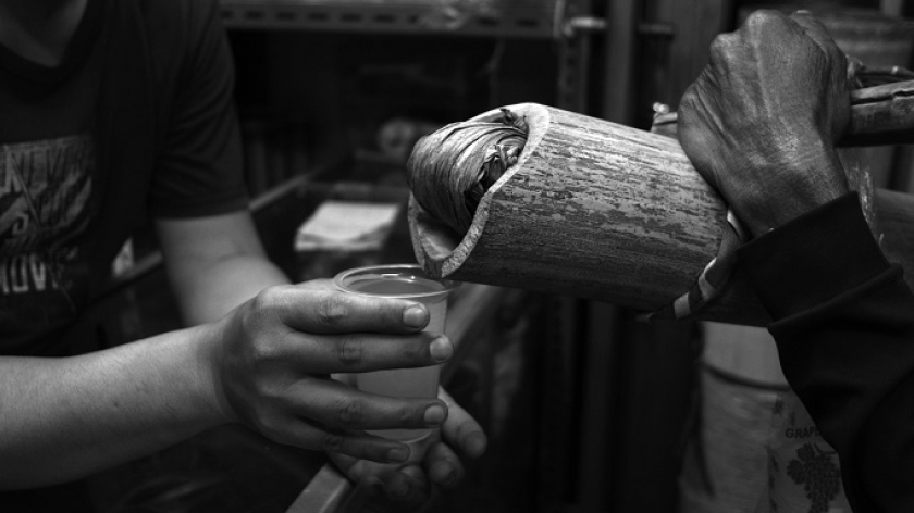 Minuman tradisional ahang di Kota Bandung, 17 September 2025. (Foto: Prima Mulia/BandungBergerak)