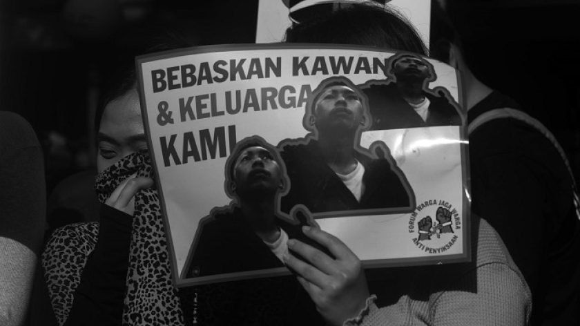 Aksi solidaritas untuk korban salah tangkap Ve di Cihampelas, Bandung, 10 Oktober 2025. (Foto: Prima Mulia/BandungBergerak)