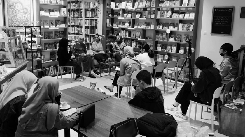 Diskusi publik berjudul Setelah deklarasi, lalu apa, di Perpustakaan Bunga di Tembok, Sabtu, 8 November 2025. (Foto: Fitri Amanda/BandungBergerak)