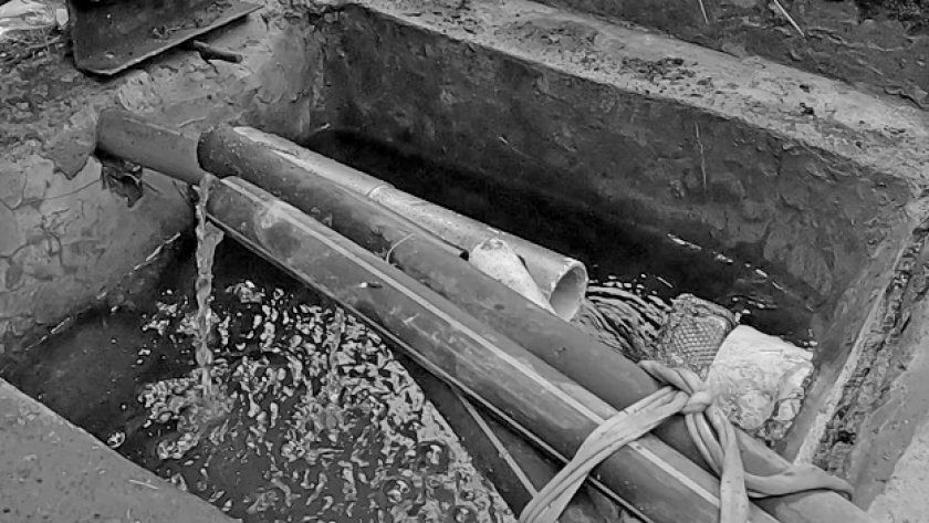 Penampungan air bersumber dari Gunung Ciputri, Kampung Cicalung, Desa Wangunharja, Lembang, Minggu, 2 November 2025. (Foto: Muhammad Akmal Firmansyah/BandungBergerak)