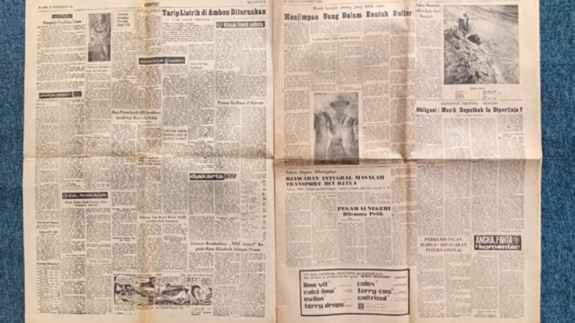 Tampilan halaman surat kabar Kompas yang sarat informasi, menunjukkan gaya penyajian berita pada era akhir 1960-an. (Foto: Dokumentasi Kin Sanubary) 