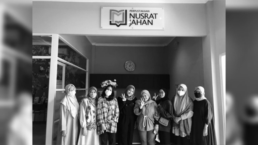 Berkunjung ke Perpustakaan Nusrat Jahan, Lajnah Imaillah, organisasi perempuan dari Jemaat Ahmadiyah, pada 21 Januari 2022. (Foto: Annisa Noor Fadilah) 