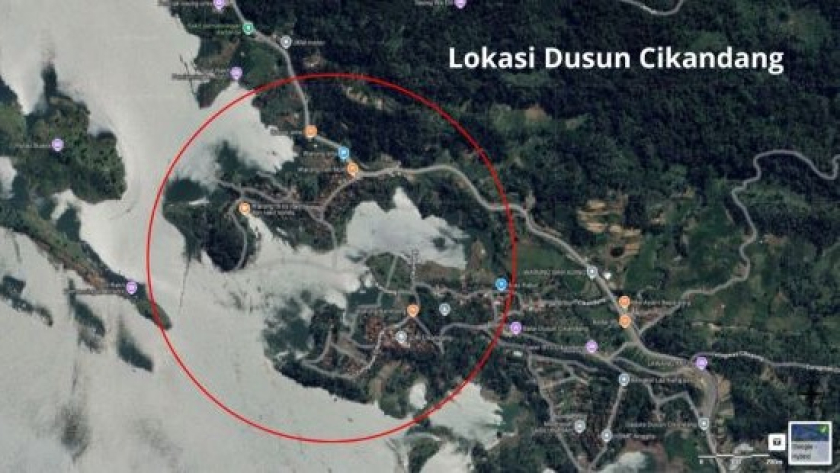 Potret satelit Dusun Cikandang melalui Google hybrid map dari laman Portal Mitigasi Bencana Geologi. (Sumber: Badan Geologi)