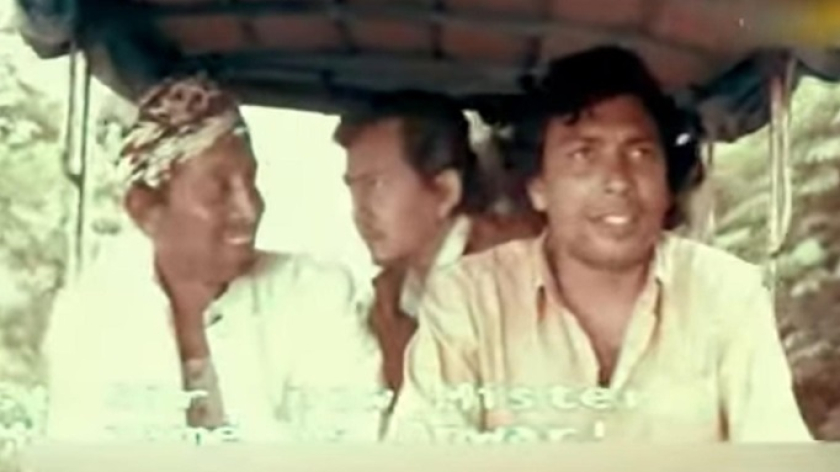 Farouk Afero, memerankan Anwar, yang bergaya hidup bohemian. (Foto: Tangkapan layar YouTube ArsipFilmAR) 