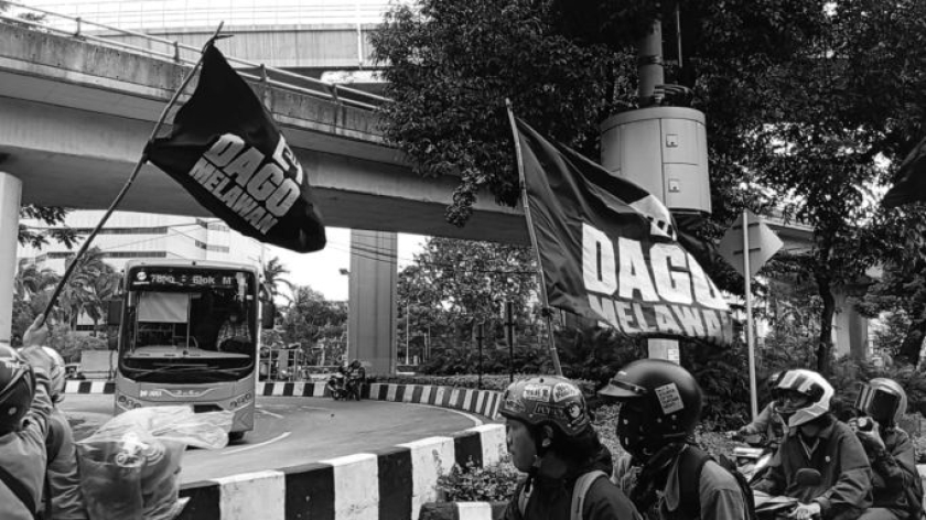 Warga Dago Elos mendatangi Jakarta untuk mengawal sidang Peninjauan Kembali Kedua, Jakarta Selatan, Rabu, 14 Januari 2026. (Foto: Muhammad Akmal Firmansyah/BandungBergerak)