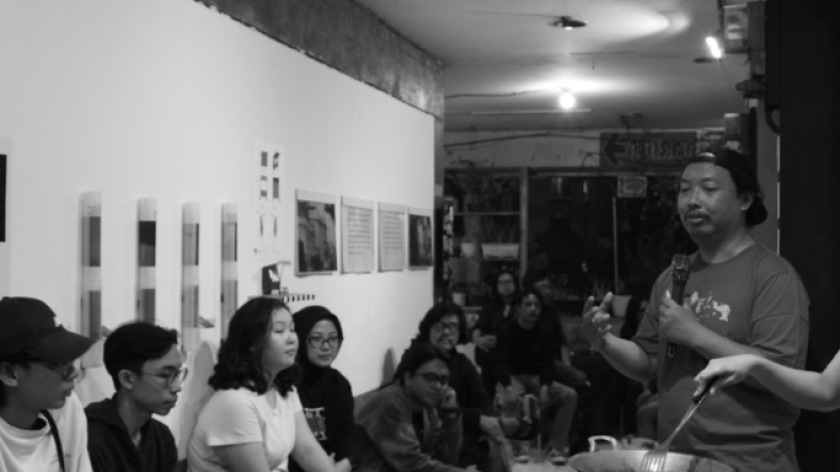 Diskusi pameran 1KM Cikapundung Menyisir Nadir, Mengingat dalam Hadir, Bandung, 31 Januari 2026. (Foto: Maisan Rachman/BandungBergerak)