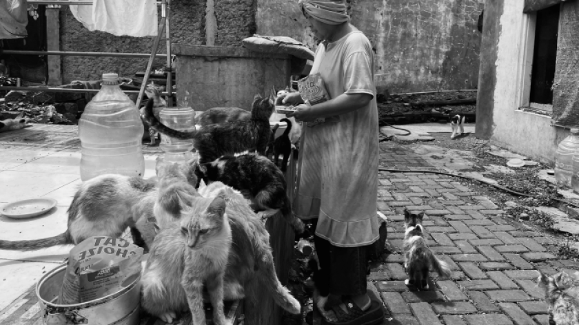 Lily atau Bunda Cimot di Cimenyan, Bandung, Januari 2026. (Foto: Riani Alya/BandungBergerak)