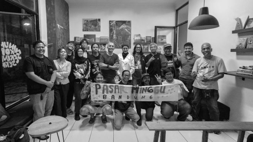Memperingati World Press Freedom Day, AJI Bandung bersama Pasar Minggu menggelar diskusi di Kedai Jante, Bandung, Minggu, 3 Mei 2026. (Foto: Virliya Putricantika/BandungBergerak)