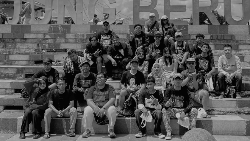 Para peserta Ngaleut Ujungberung Rebels, Minggu, 3 Mei 2026. (Foto: Muhammad Jadid Alfadlin/BandungBergerak)