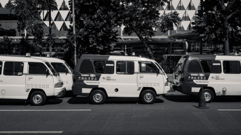 Angkot feeder BRT Bandung Raya. (Foto: Muhammad Fauzi Syakir/Unpad)