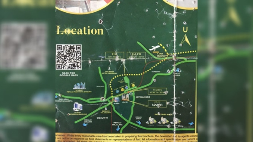 Brosur promosi sebuah apartemen tahun 2019 yang memuat rencana reaktivasi jalur kereta Tanjungsari-Rancaekek. (Foto: Dokumentasi Anton Solihin)