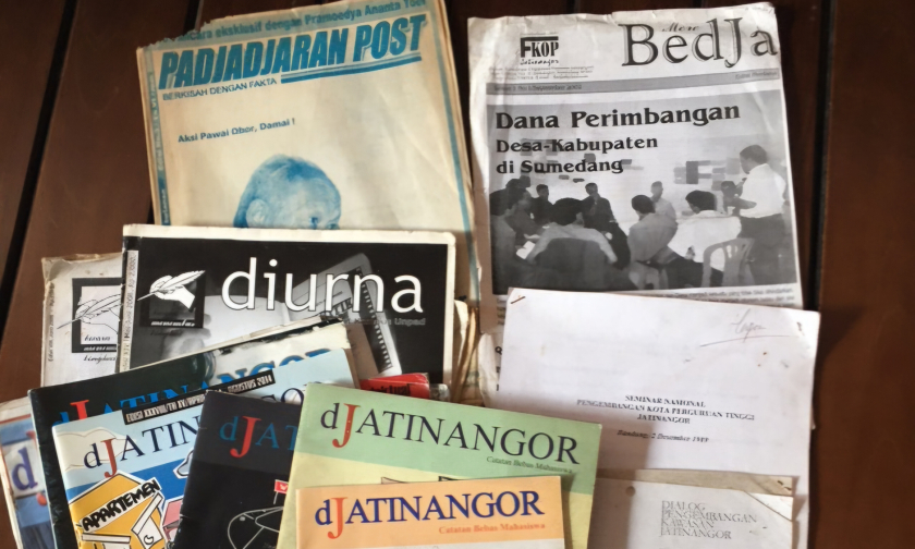 Karya-karya pers mahasiswa di Jatinangor. (Foto: Anton Solihin)