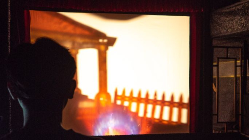 Wayang tavip di studionya di Baleendah, Kabupaten Bandung, Jumat, 7 Agustus 2026. (Foto: Insan Radhiyan/BandungBergerak)