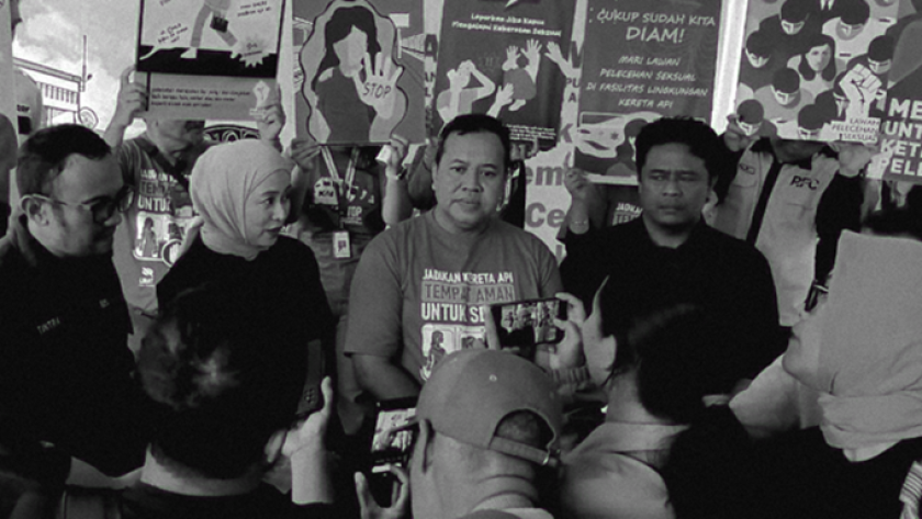 Sesi interview gelar wicara bertajuk &ldquo;Anti Pelecehan terhadap Perempuan dan Anak di Lingkungan Kereta Api: Ruang Publik Aman untuk Semua&rdquo; yang diselenggarakan oleh salah satu komunitas pecinta kereta api bersama PT Kereta Api Indonesia (KAI). (Foto: Fauziansyah Hartadi)