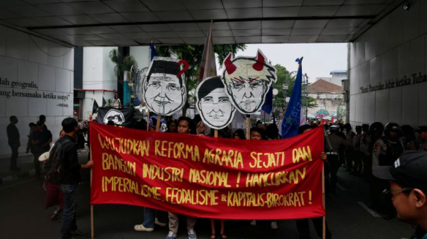 Aksi dua tahun pemerintahan Prabowo-Gibran, Bandung, Selasa, 20 Oktober 2026. (Foto: Fitri Amanda/BandungBergerak)