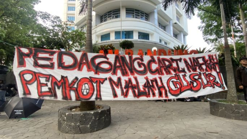 Aksi Kamisan Unisba, Jalan Tamansari, Bandung, Kamis, 22 Oktober 2026. (Foto: Yopi Muharam/BandungBergerak)