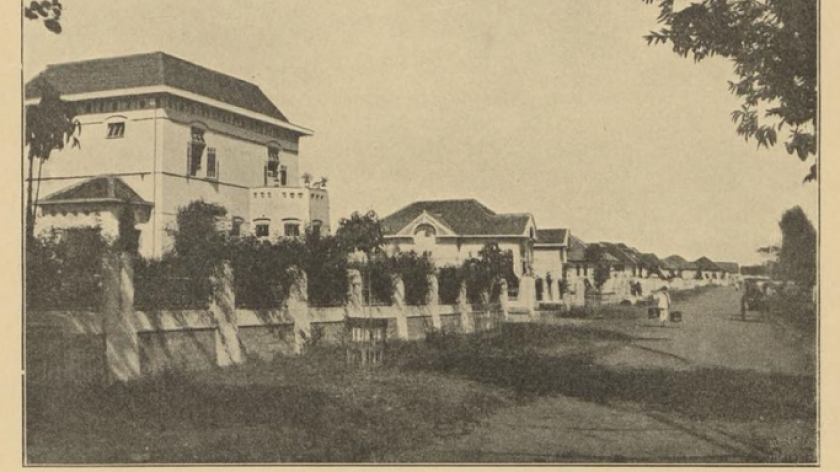 Jalan baru di sekitar Kompleks Karees. (Sumber: Bandoeng: De Stad op de Hoogvlakte (1918) karya R.A. van Sandick dan Indie/Hindia (1931) karya  C. Lekkerkerker)