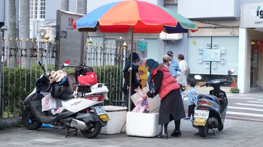 Para Muslimah Taiwan berkegiatan di Masjid Agung Taipei. Masjid pertama di Taiwan yang dibangun pada 1947 ini sekarang dikelola oleh Chinese Muslim Association. (Foto: Irfan Muhammad)