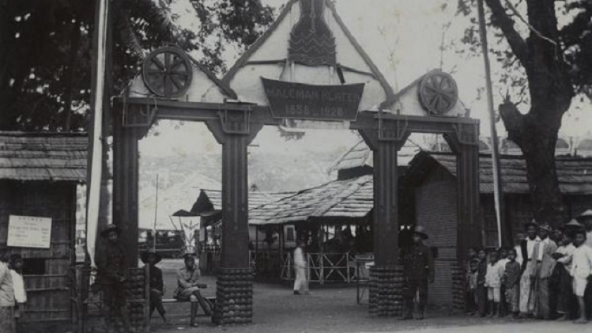 Suasan Maleman di Klaten. Foto diambil sekitar tahun 1928. (Sumber digitalcollections.universiteitleiden.nl)