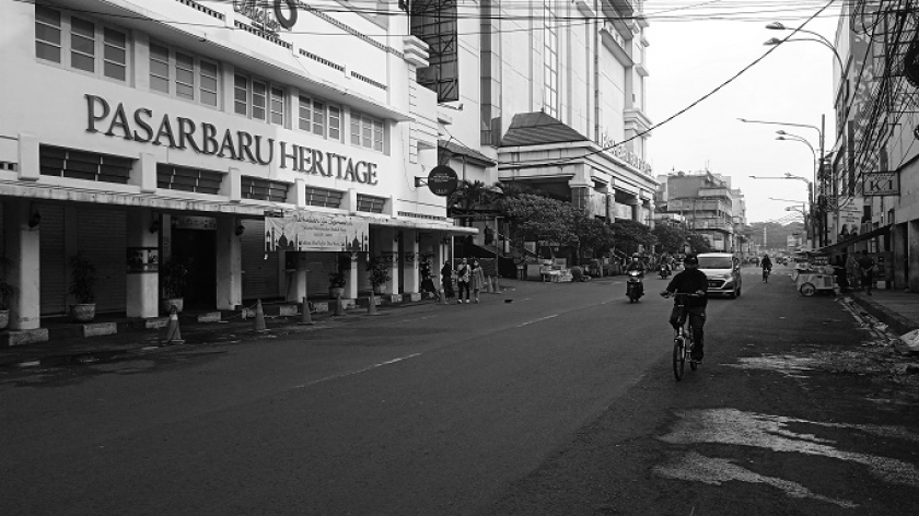 Pasar Baru Heritage di Jalan Oto Iskandardinata, Kota Bandung, Minggu (24/4/2022). Sebelumnya Jalan Oto Iskandardinata sempat bernama Tegallegaweg kemudian menjadi Jalan Pangeran Sumedang. (Foto: Prima Mulia/BandungBergerak.id)    