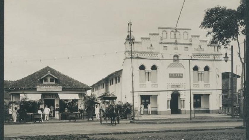 Bioskop Elita di Bandung. (Koleksi KITLV 11886, sumber: digitalcollections.universiteitleiden.nl)