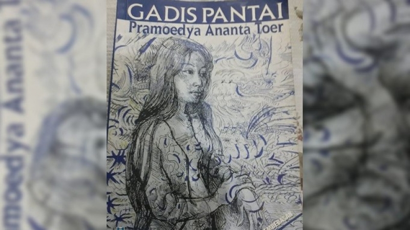 Buku Gadis Pantai karya Pramoedya Ananta Toer terbit tahun 2000 oleh penerbit Hasta Mitra. (Foto:  Andika Yudhistira Pratama)